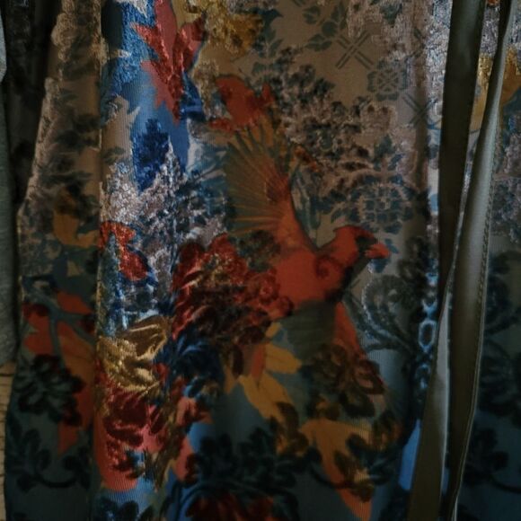 Rebecca Malone long sleeve top Women's medium Charcoal multicolored floral NWT - Picture 3 of 7